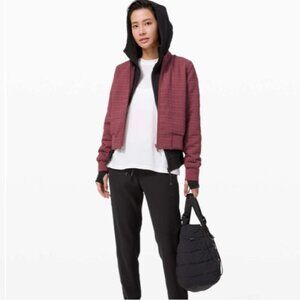 Lululemon Nonstop Reversible burgundy Chianti travel Serene bomber jacket sz 2